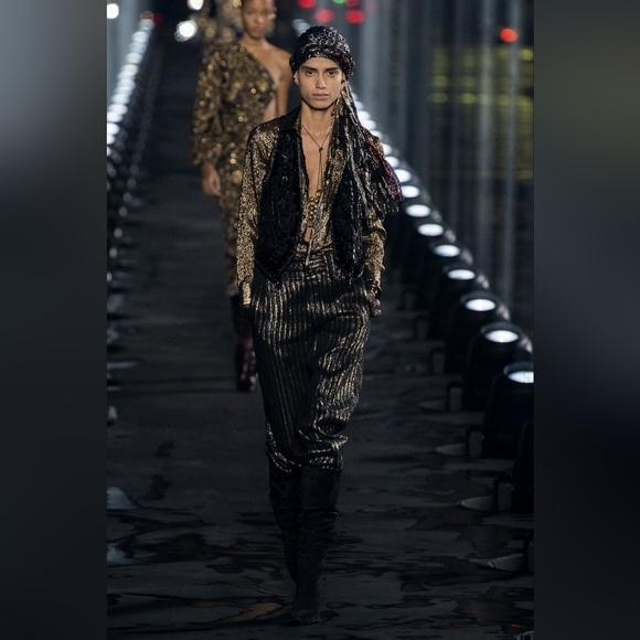 YSL  Saint Lauren's 2020 Collection turban. Christmas 🎄 sale! - Picture 4 of 11